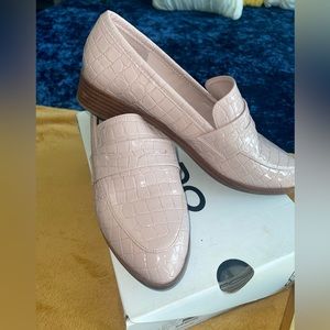 Rose pink faux leather loafers